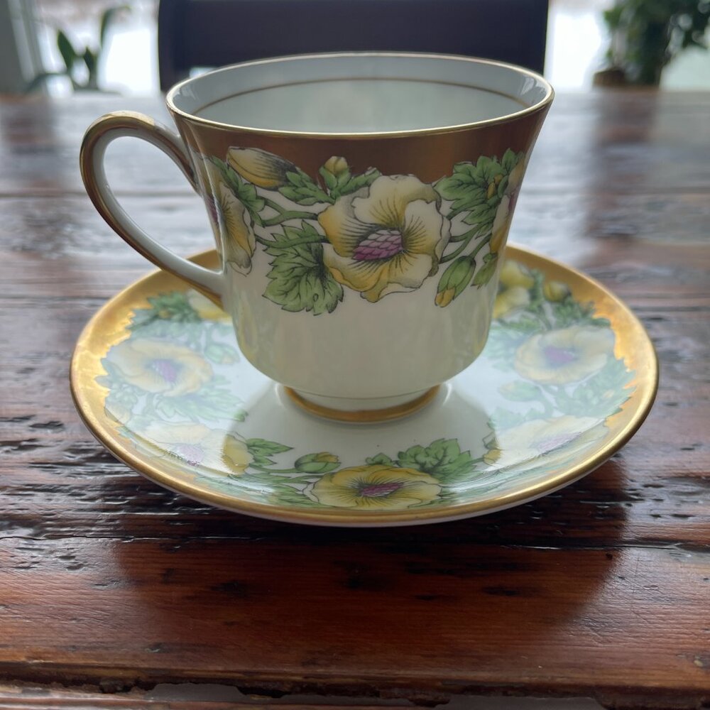 Coalport Floral Teacup & Saucer Set – Gold Trim